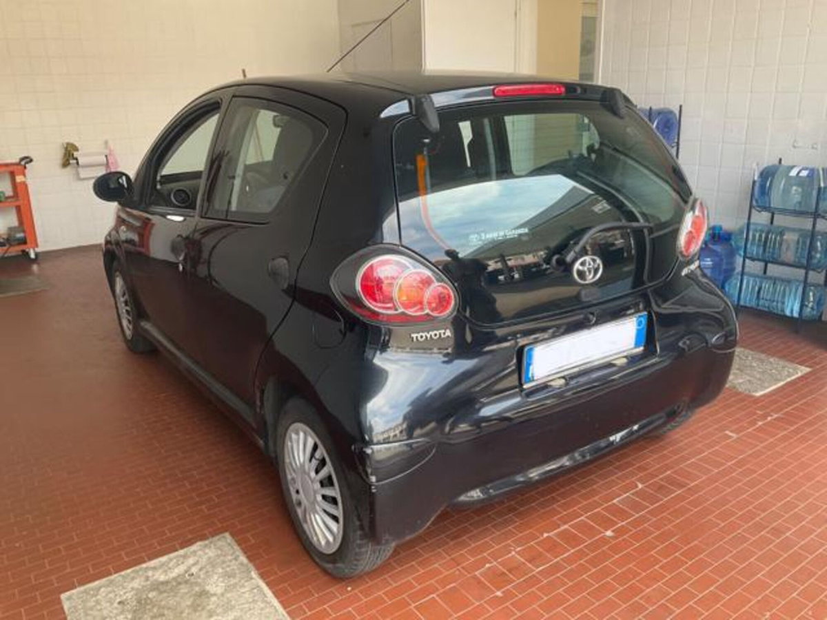 Toyota Aygo 1.0 12V VVT-i 5 porte Now (4)