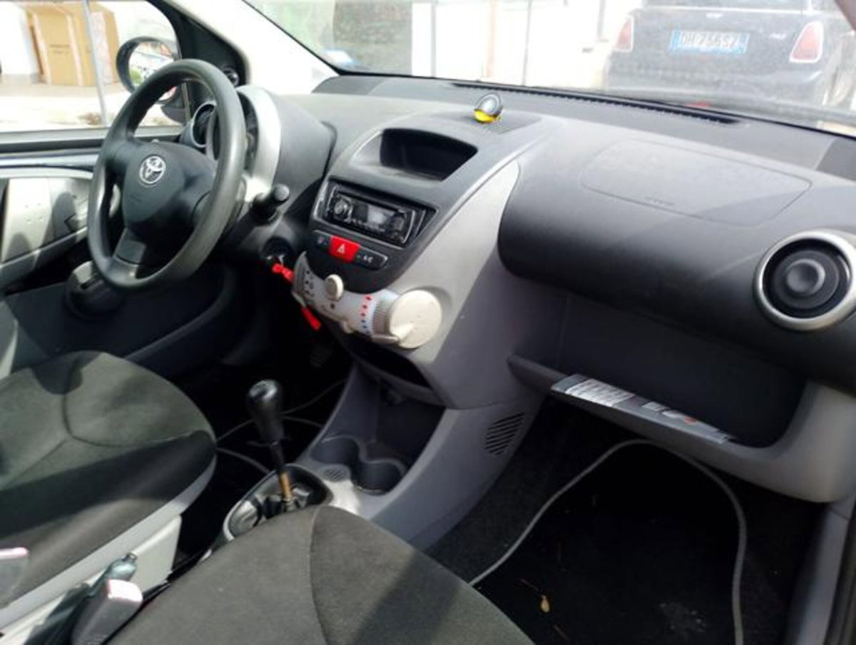 Toyota Aygo 1.0 12V VVT-i 5 porte Now (8)
