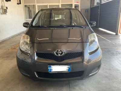 Toyota Yaris 1.0 5 porte (2)