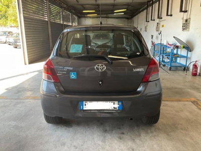 Toyota Yaris 1.0 5 porte (6)