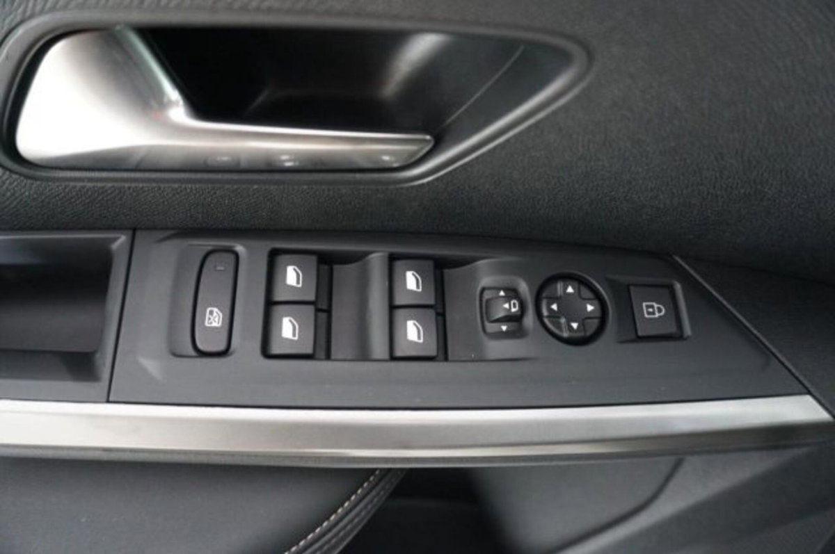 Peugeot 3008 1.2 hybrid Allure Business 145cv e-dcs6 (20)