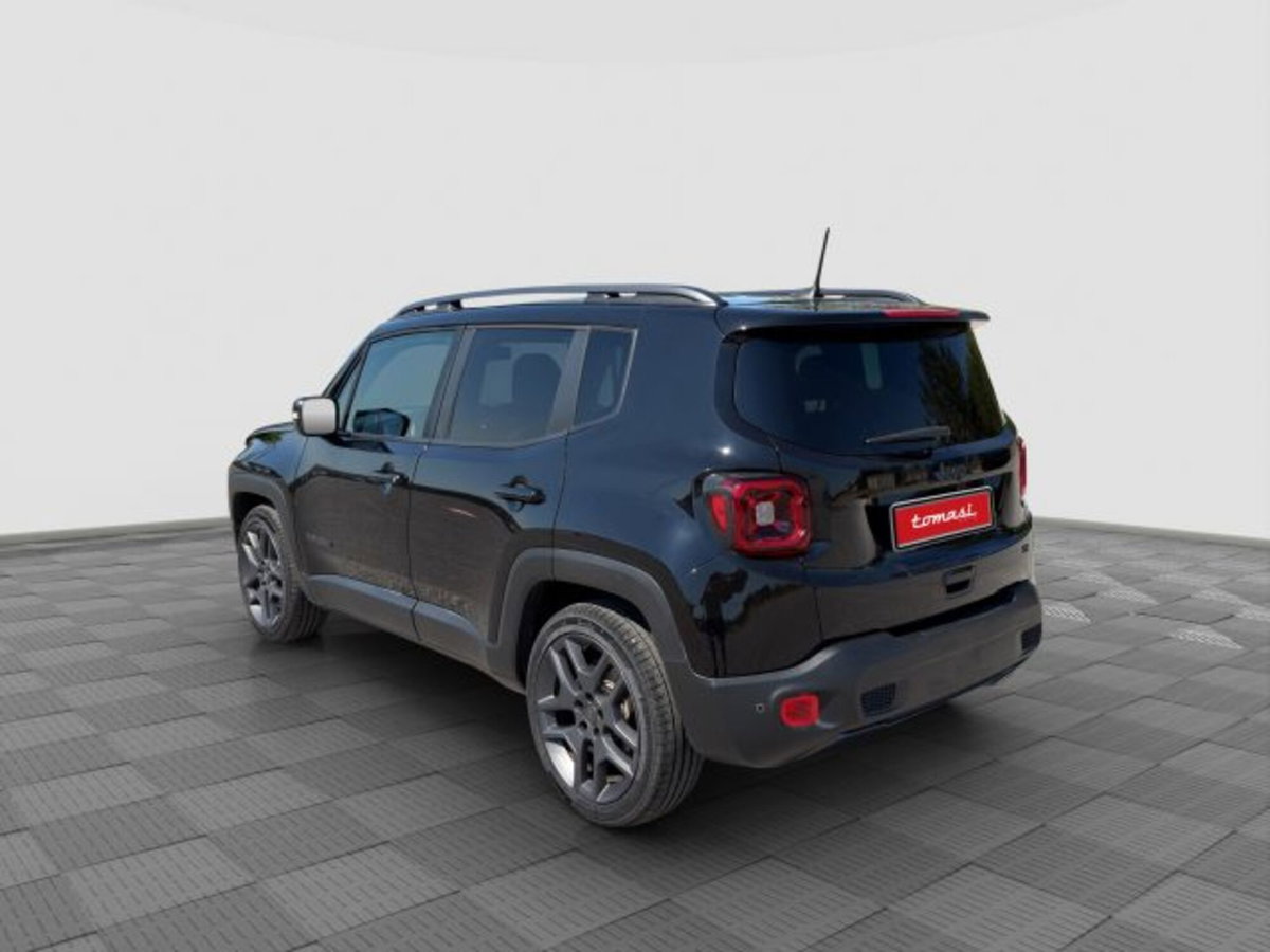 Jeep Renegade 1.3 T4 DDCT S (3)