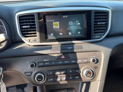 Kia Sportage 1.6 CRDI 115 CV 2WD Business Class (17)