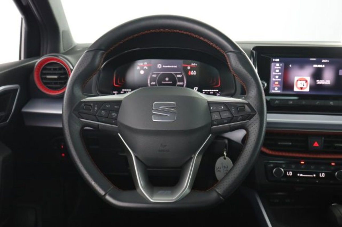 SEAT Arona 1.0 EcoTSI 115 CV DSG FR (5)