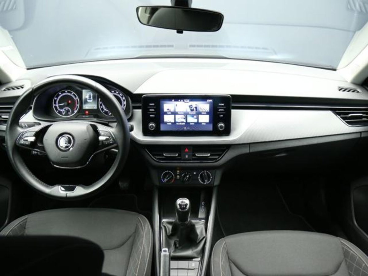 Skoda Kamiq 1.0 TSI Ambition (12)
