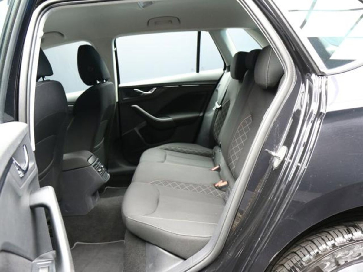 Skoda Kamiq 1.0 TSI Ambition (8)