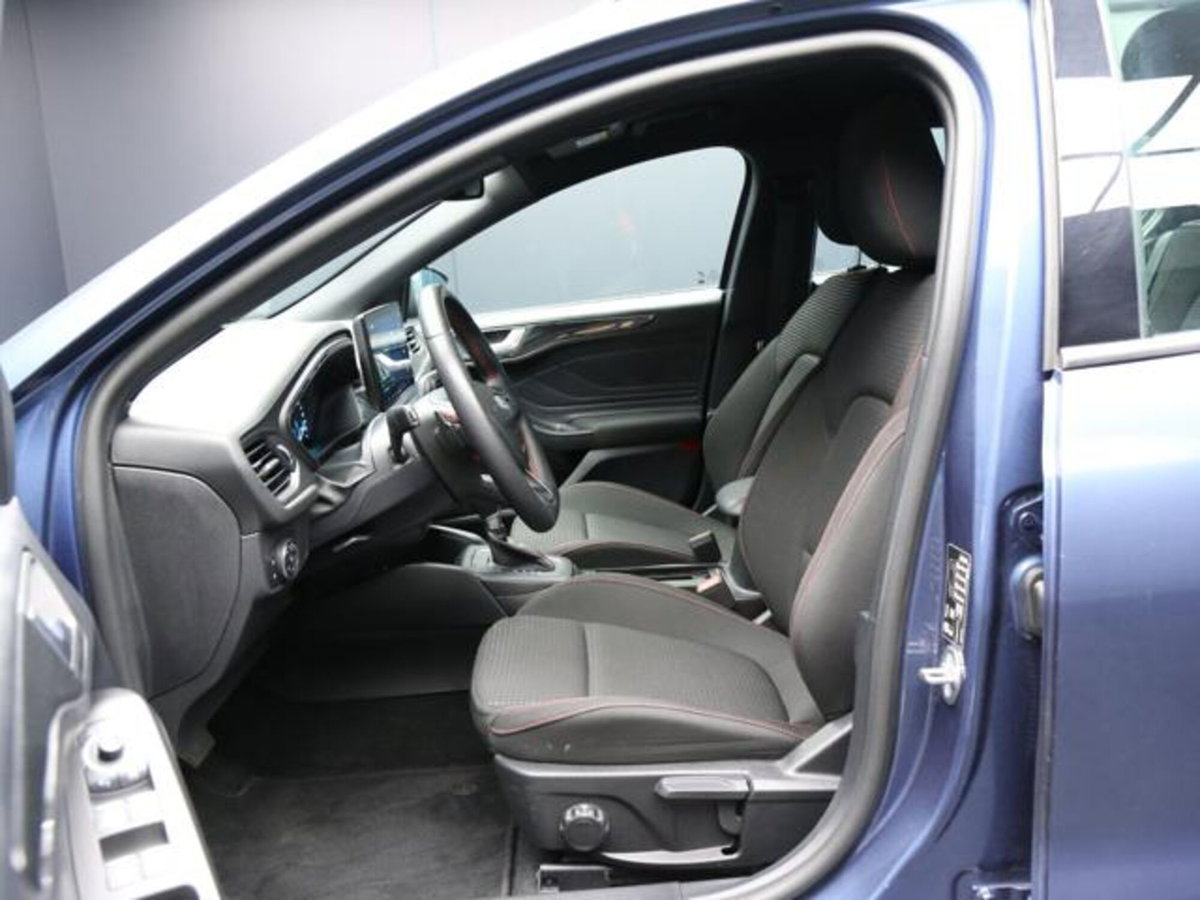 Ford Focus Station Wagon 1.0 EcoBoost Hybrid 125 CV Powershift SW ST-Line Style (9)
