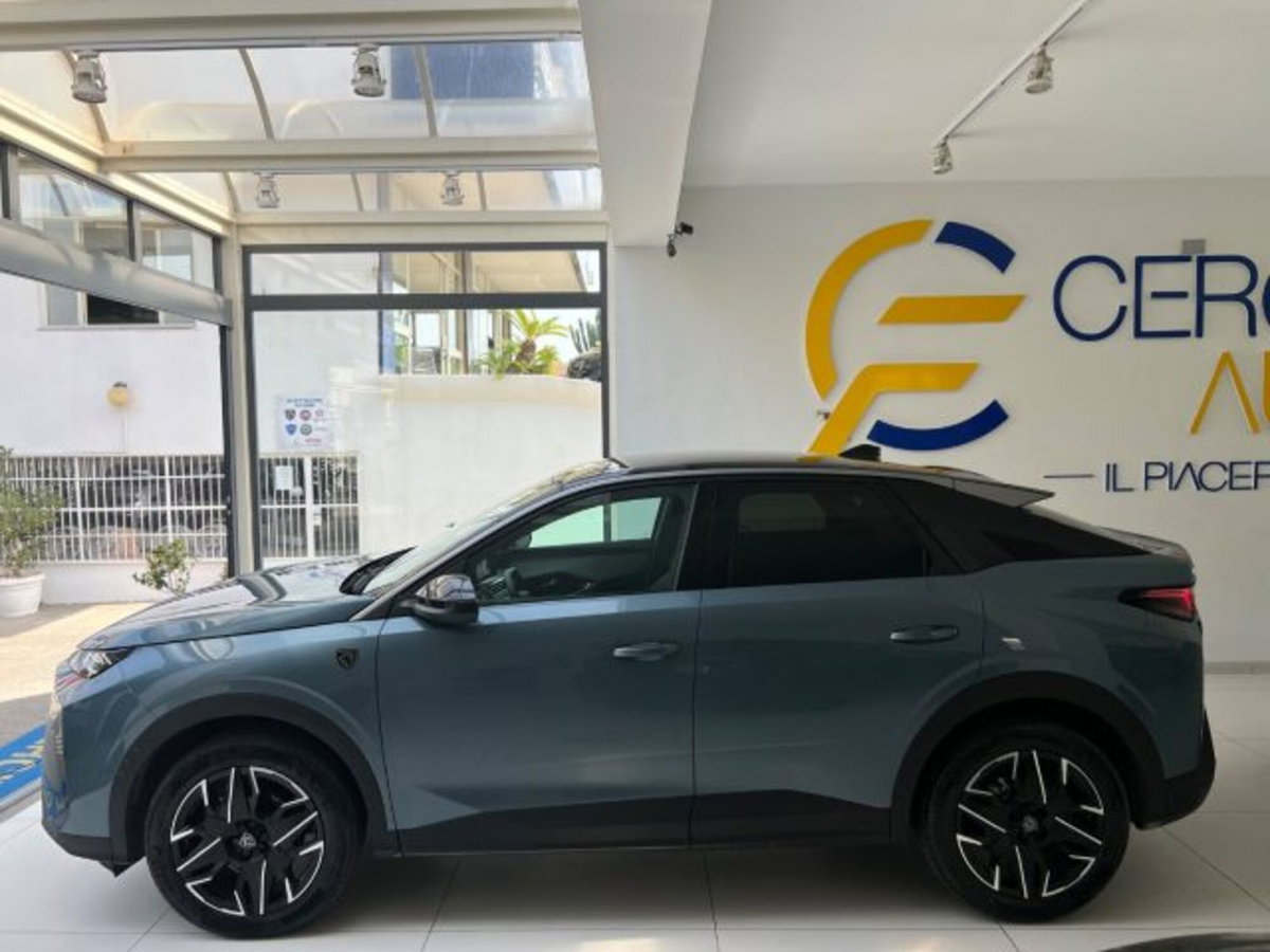 Peugeot 3008 1.2 hybrid GT Exclusive 145cv e-dcs6 (10)