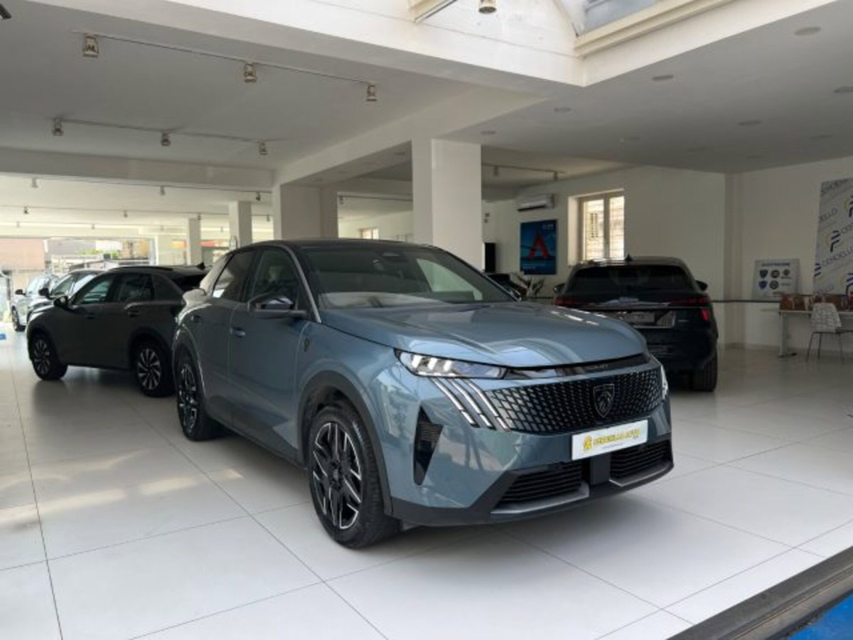 Peugeot 3008 1.2 hybrid GT Exclusive 145cv e-dcs6 (12)