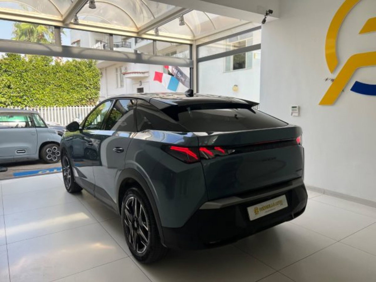 Peugeot 3008 1.2 hybrid GT Exclusive 145cv e-dcs6 (15)