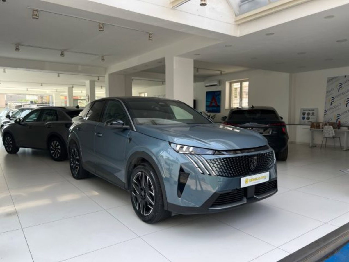 Peugeot 3008 1.2 hybrid GT Exclusive 145cv e-dcs6 (9)