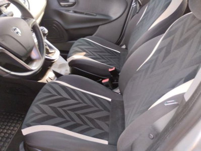 Lancia Ypsilon 1.2 69 CV 5 porte Gold (11)
