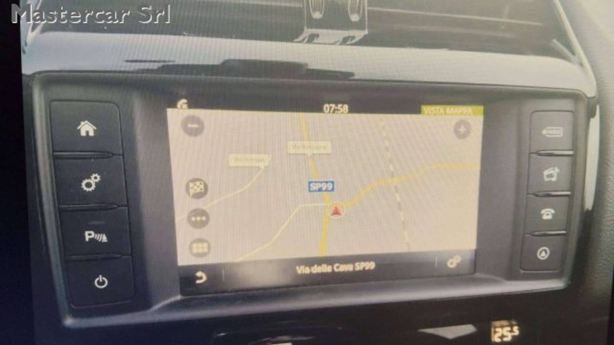Jaguar XE 2.0 D 180 CV Pure (11)
