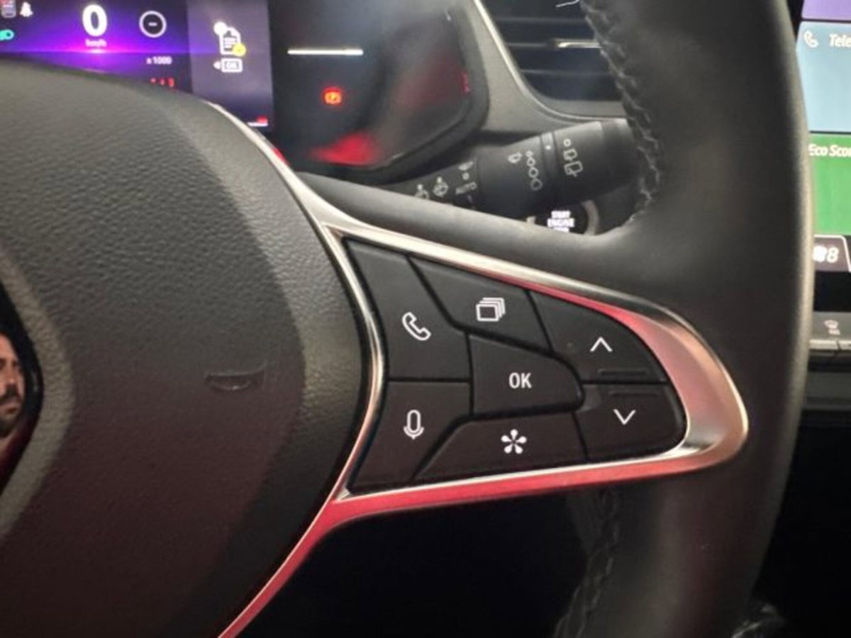 Renault Captur 1.0 tce Techno 90cv (13)