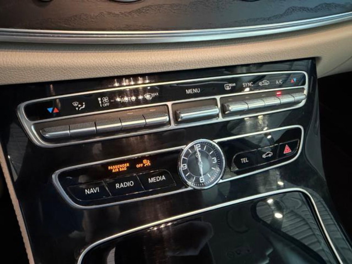 Mercedes-Benz Classe E 220 d 4Matic Auto Premium Plus (13)