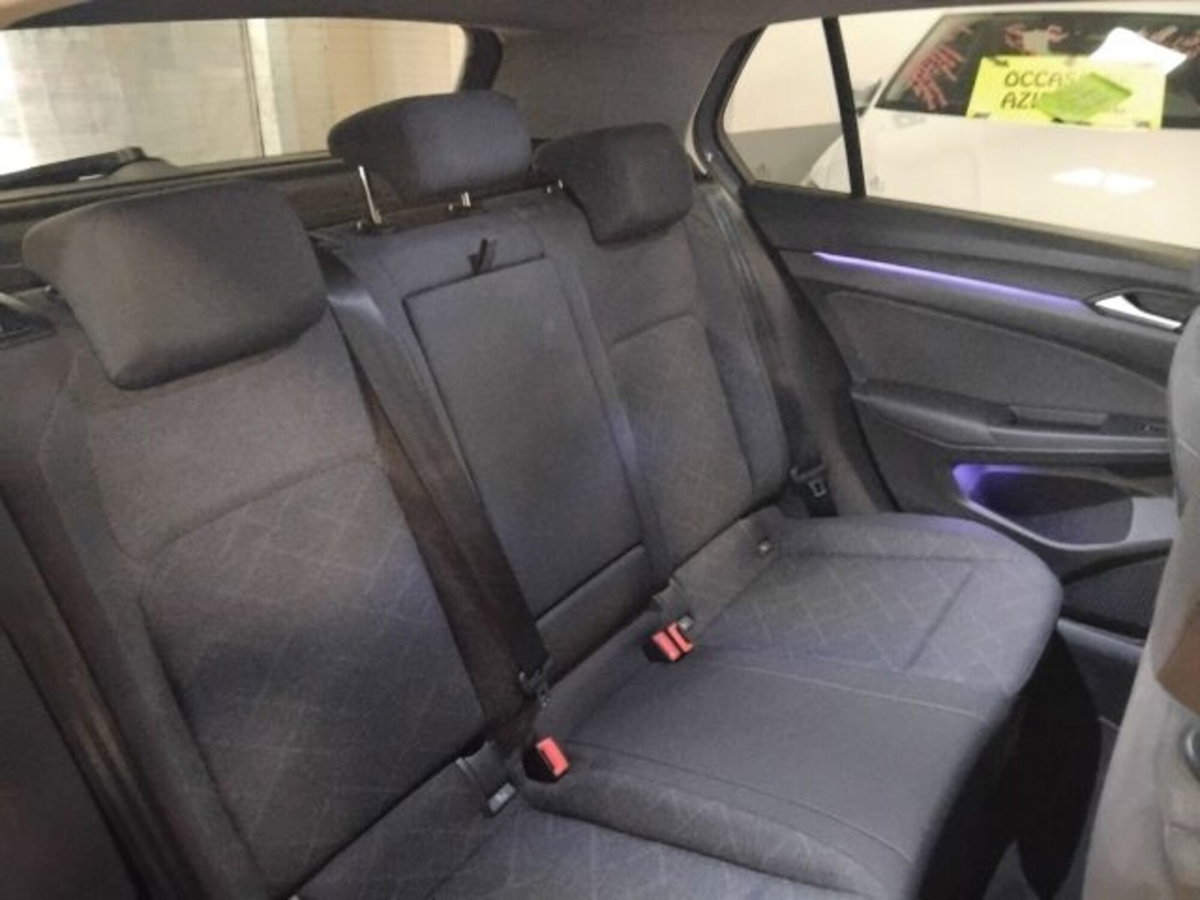 Volkswagen Golf 1.0 TSI EVO Life (11)