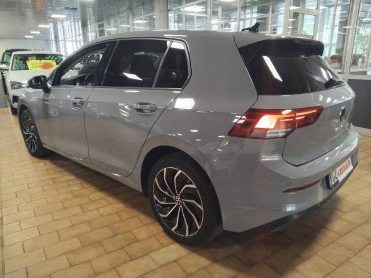 Volkswagen Golf 1.0 TSI EVO Life (4)
