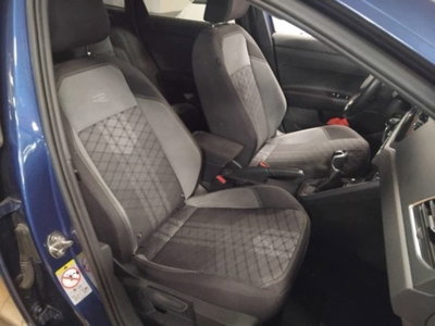 Volkswagen Taigo 1.0 tsi R-Line 115cv (14)