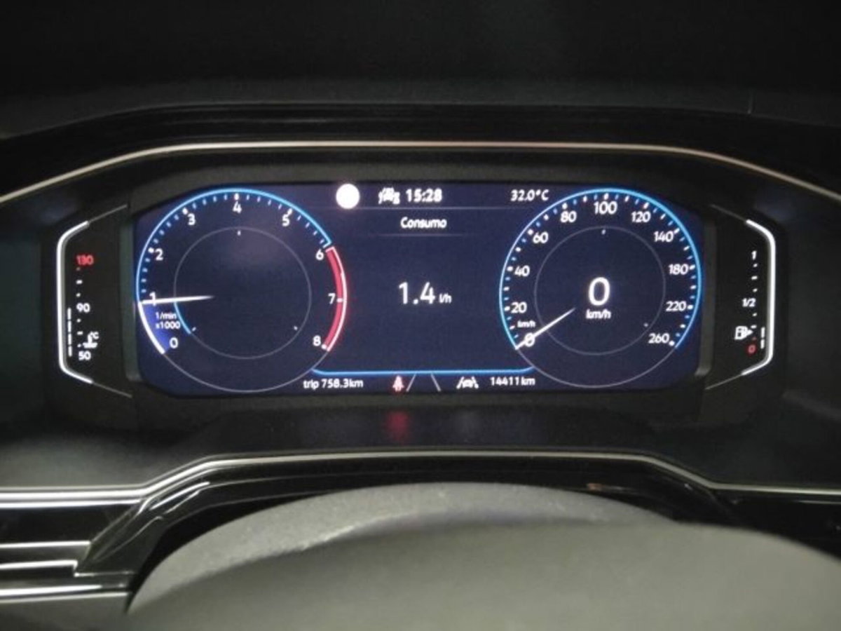 Volkswagen Taigo 1.0 tsi R-Line 115cv (17)