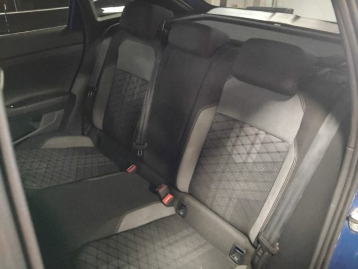 Volkswagen Taigo 1.0 tsi R-Line 115cv (9)