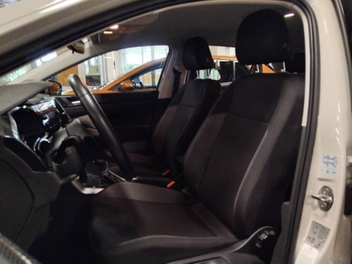 Volkswagen Polo 1.0 tsi Life 95cv dsg (16)