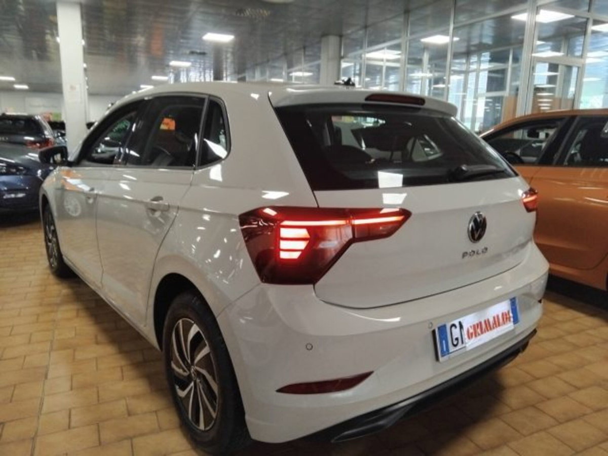 Volkswagen Polo 1.0 tsi Life 95cv dsg (4)