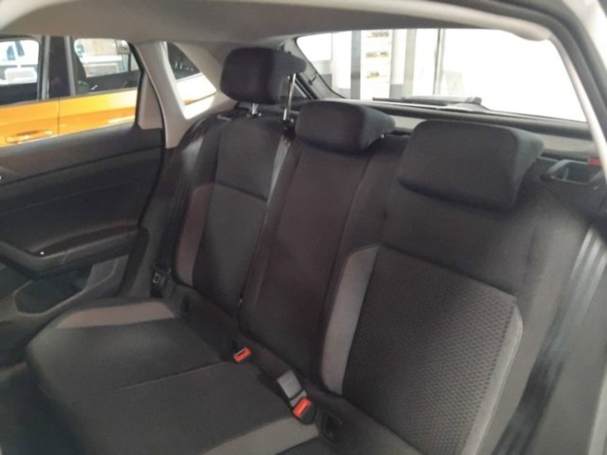 Volkswagen Polo 1.0 tsi Life 95cv dsg (8)