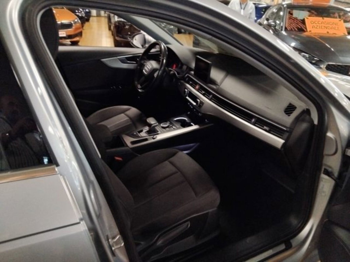 Audi A4 Avant 30 TDI S tronic Sport (14)