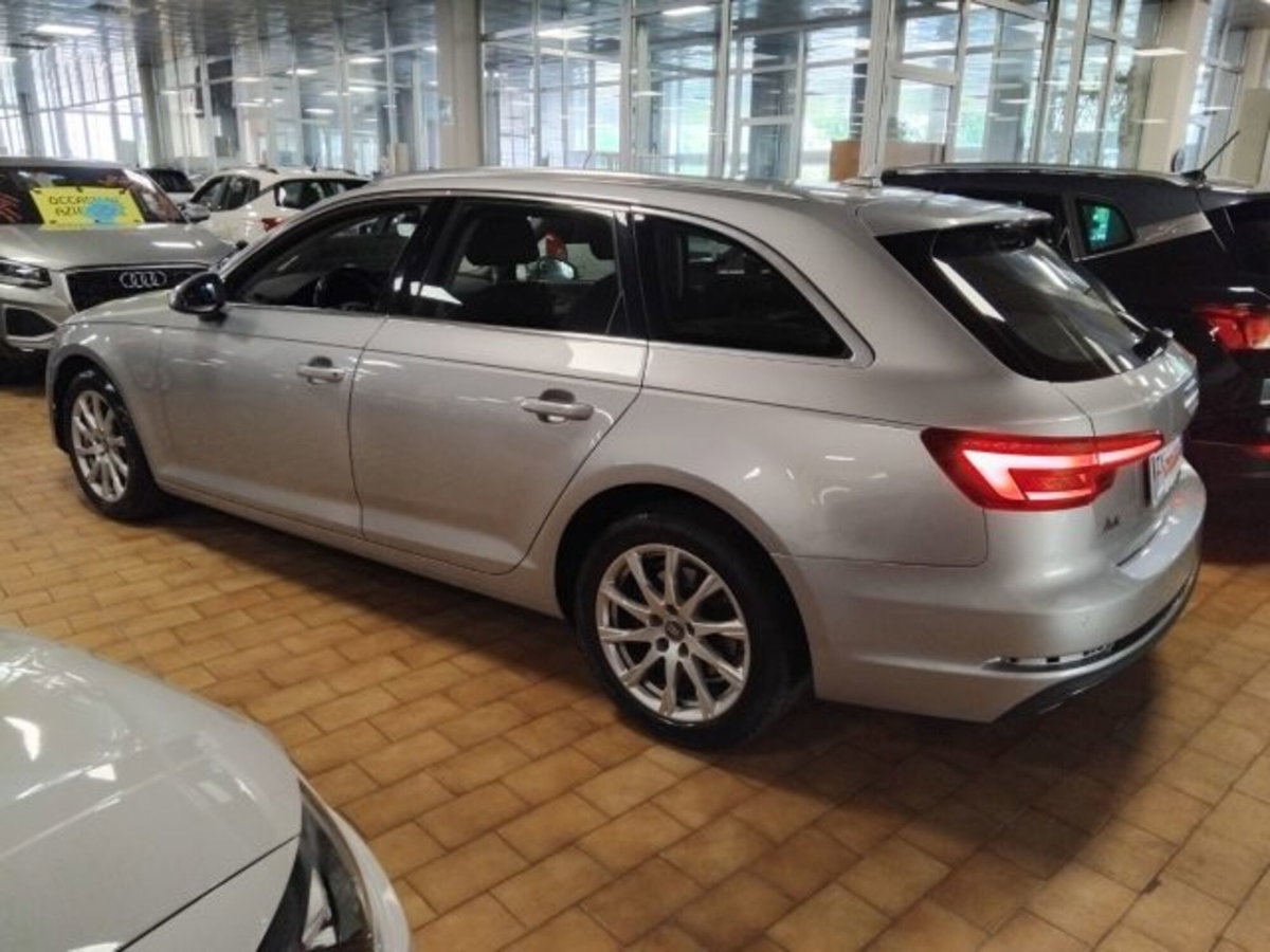 Audi A4 Avant 30 TDI S tronic Sport (5)