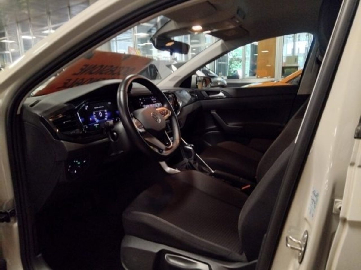 Volkswagen Polo 1.0 tsi Life 95cv dsg (15)