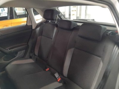 Volkswagen Polo 1.0 tsi Life 95cv dsg (8)