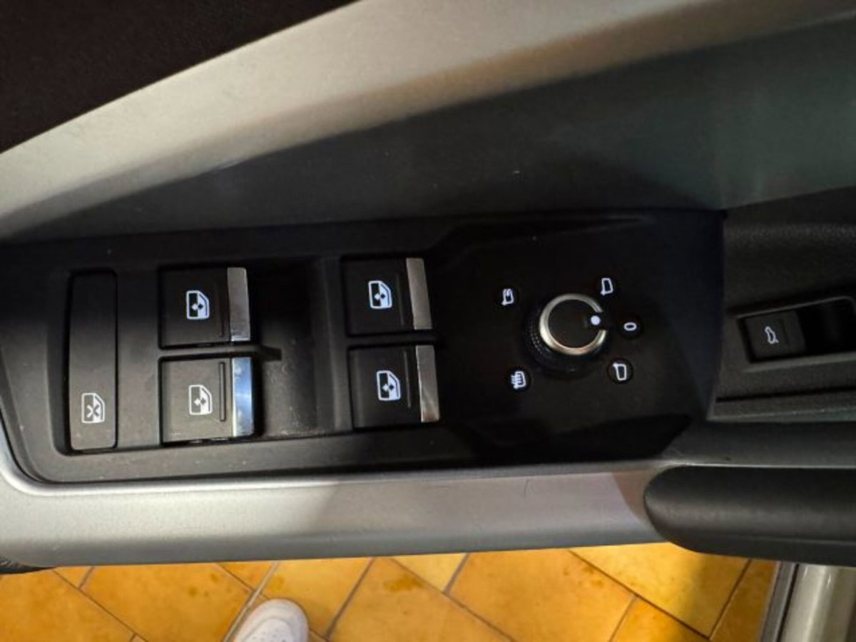 Audi Q3 35 TDI quattro S tronic Business Advanced (16)