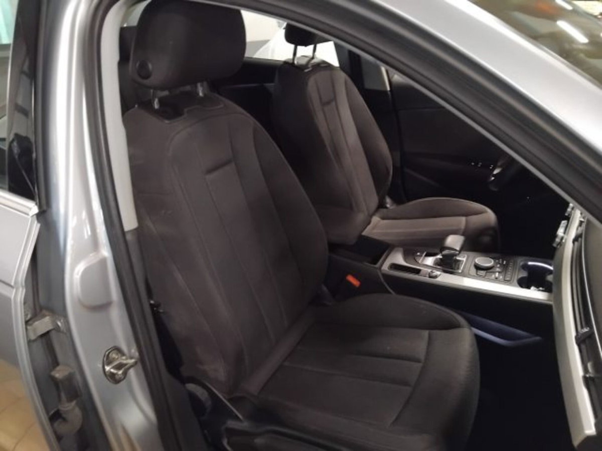 Audi A4 Avant 30 TDI S tronic Business (15)