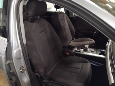 Audi A4 Avant 30 TDI S tronic Business (15)