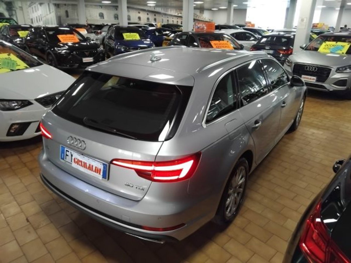 Audi A4 Avant 30 TDI S tronic Business (7)