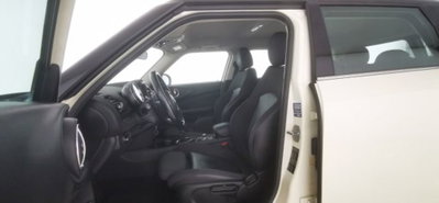 MINI Mini Clubman 2.0 Cooper D Untold Clubman (15)