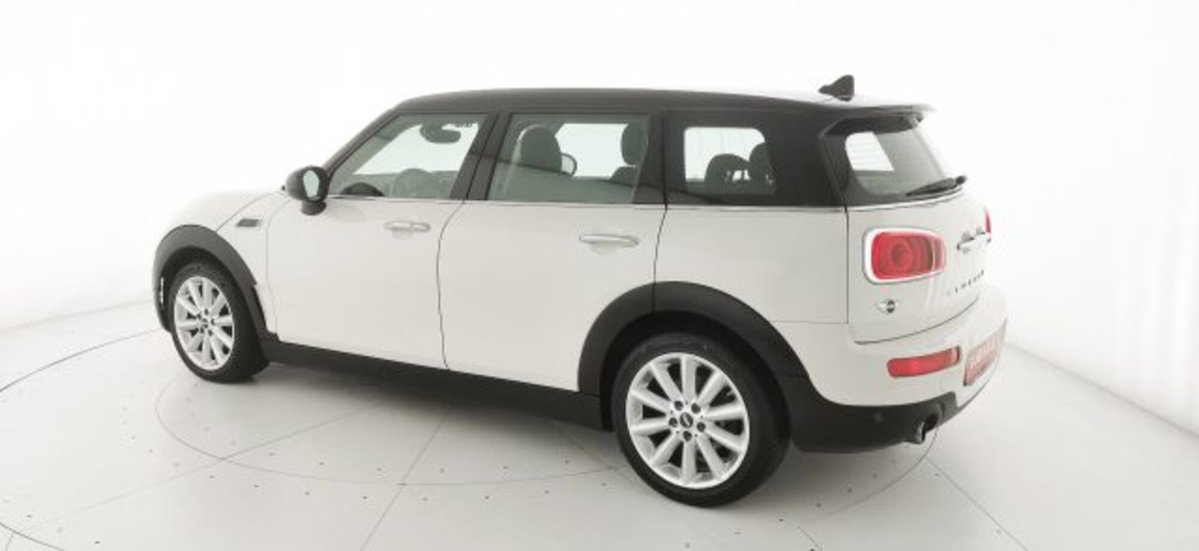 MINI Mini Clubman 2.0 Cooper D Untold Clubman (19)