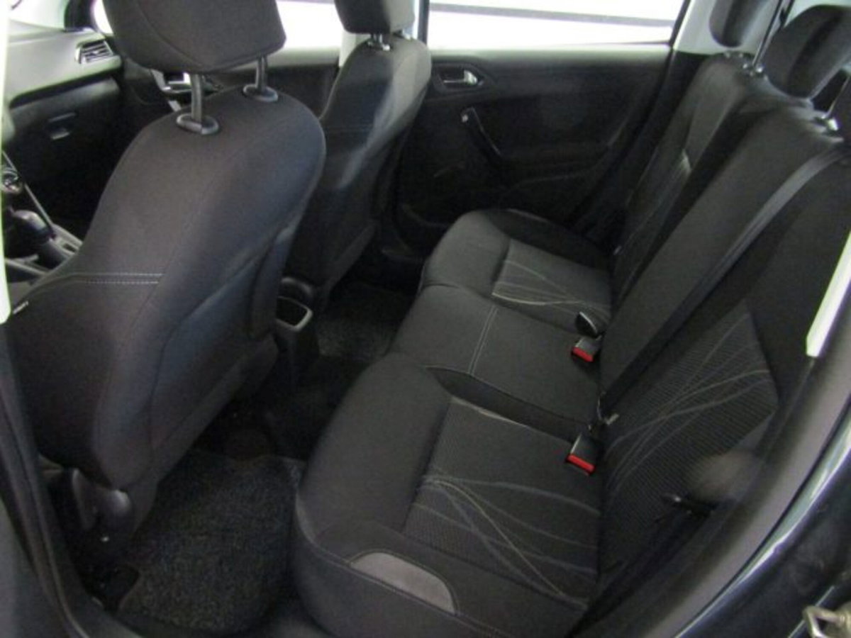 Peugeot 208 VTi 82 CV 5 porte Access (11)