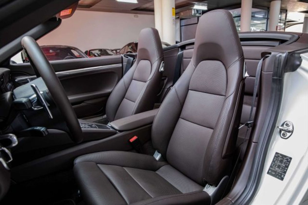 Porsche 911 Cabrio 3.8 Turbo (10)