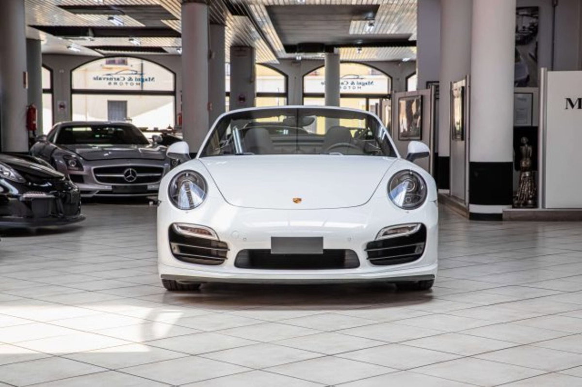 Porsche 911 Cabrio 3.8 Turbo (2)