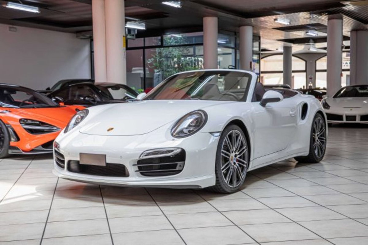 Porsche 911 Cabrio 3.8 Turbo (3)