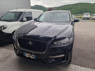Jaguar F-Pace 2.0 D 180 CV AWD R-Sport (2)