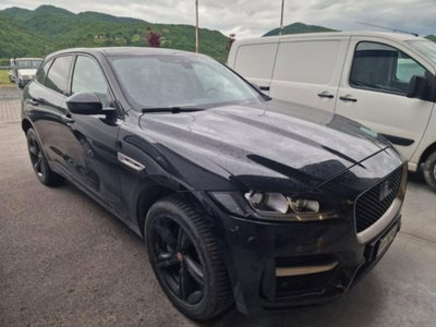 Jaguar F-Pace 2.0 D 180 CV AWD R-Sport (3)