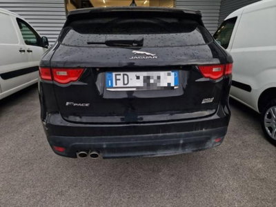 Jaguar F-Pace 2.0 D 180 CV AWD R-Sport (7)