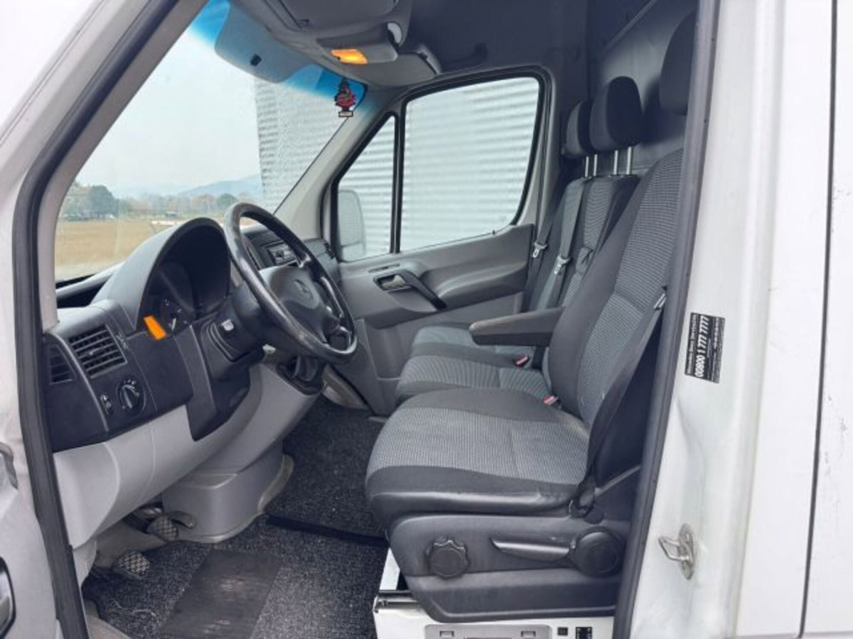 Mercedes-Benz Sprinter T32/32 313 CDI Cabinato (9)