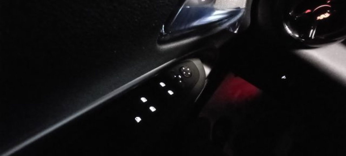 Alfa Romeo Junior 1.2 ibrida Sport Speciale 145cv edct6 (10)
