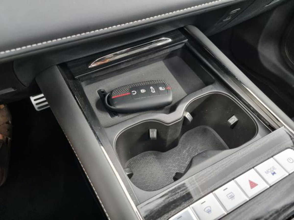 Omoda Omoda 5 EV 60,9 kWh Pure (13)