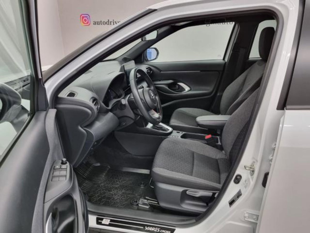 Toyota Yaris Cross 1.5 Hybrid 5p. E-CVT Trend (7)