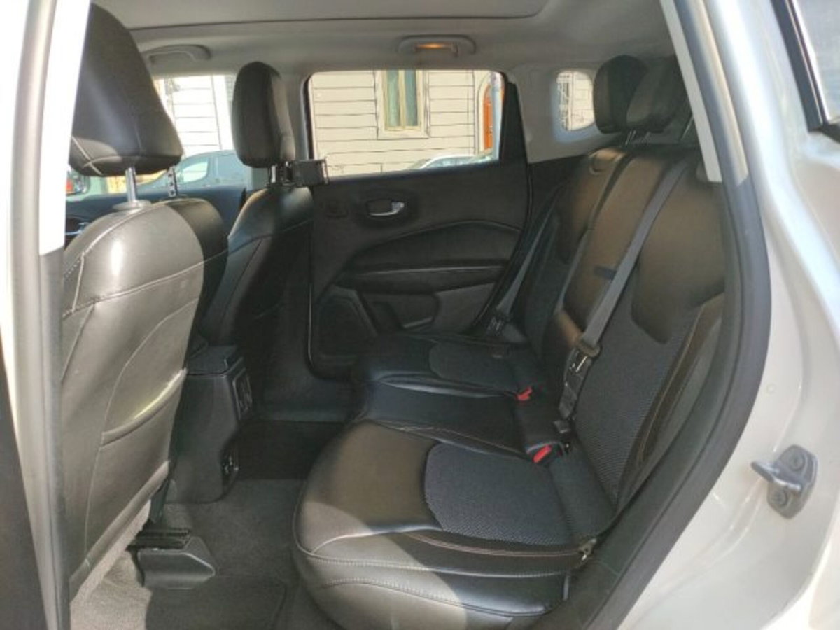 Jeep Compass 2.0 Multijet II aut. 4WD Limited (14)