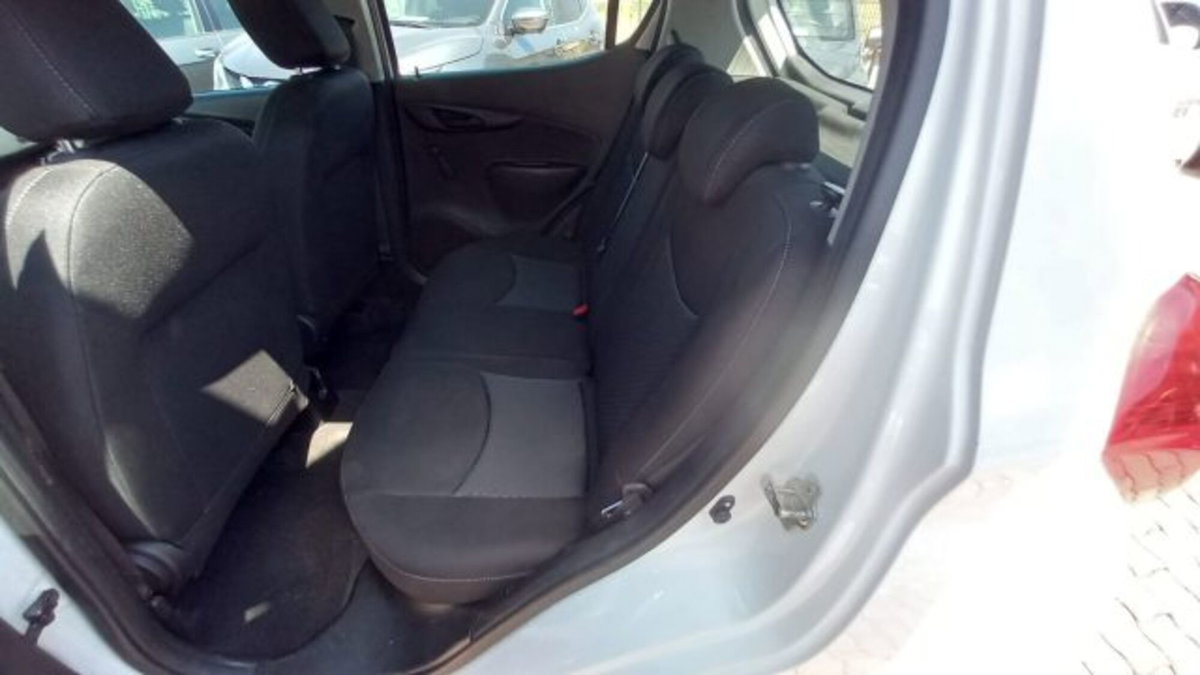 Opel Karl 1.0 75 CV (11)